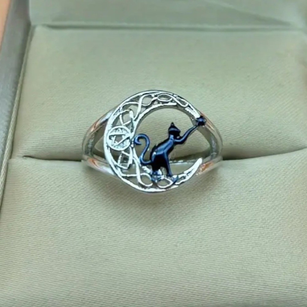 Black Cat Ring (White Gold Plated) - Picture 3 of 3
